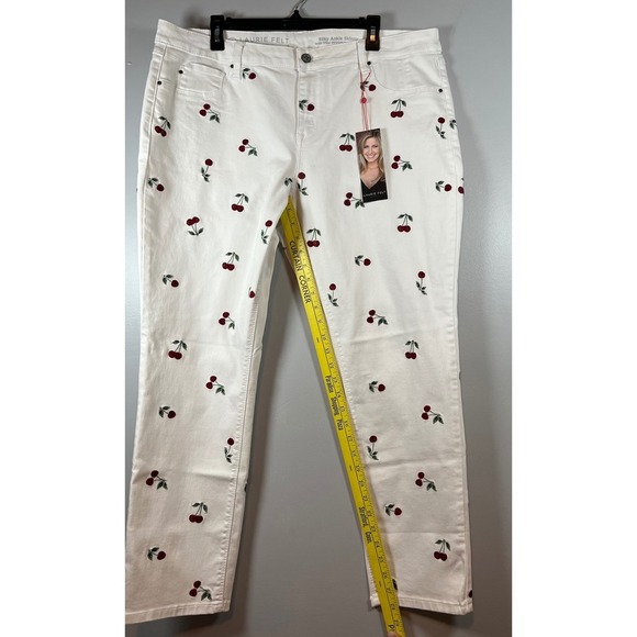 NWT Laurie Felt Silky Ankle Skinny, Vital Stretch Technology, Cherries, Size XL - Picture 8 of 10